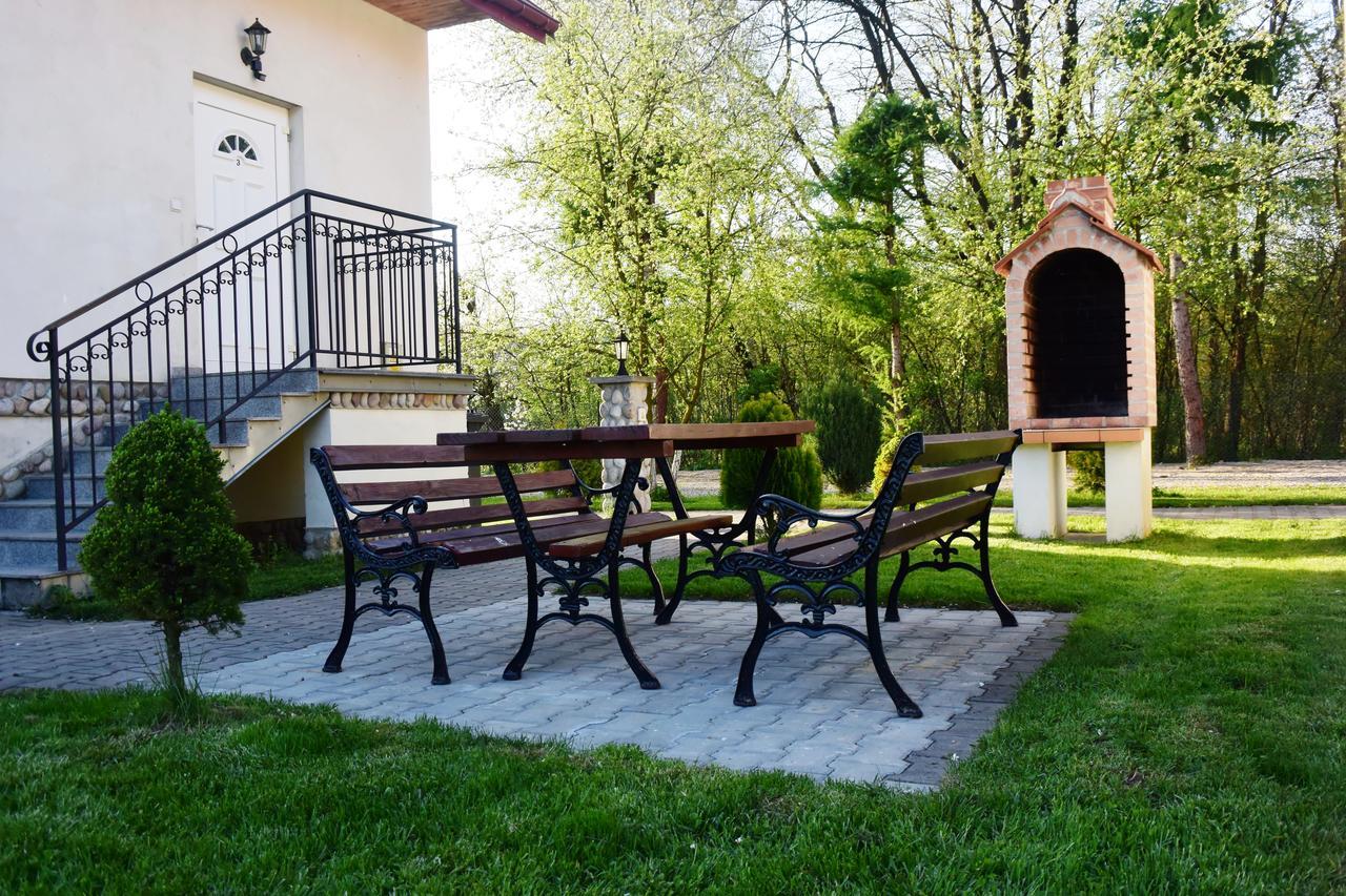 Domki Cztery Pory Roku Czchow Exterior foto
